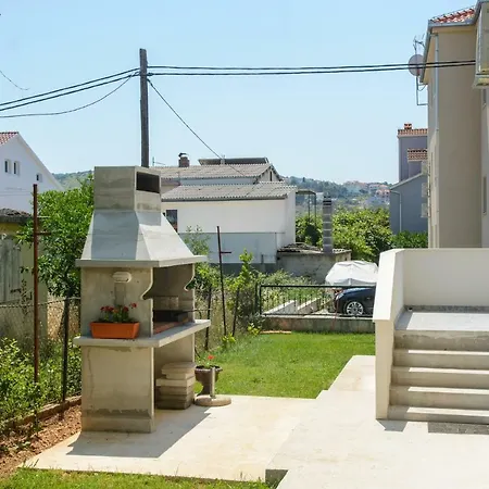 Holiday Home Trogir Τρογκίρ